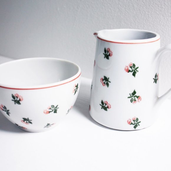 Pillyvuyt Tea Set, Teapot Sugar Creamer Teacups, Tea for Two - Picture 4 of 9